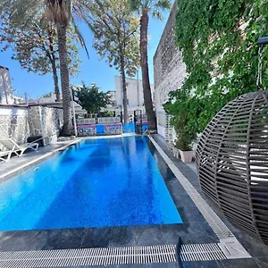 Otel Kılavuz, Bodrum